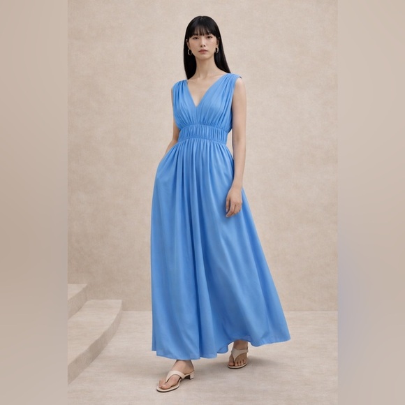 Banana Republic Dresses & Skirts - NWT Banana Republic Cascade Silk Blue Maxi Dress in size Medium